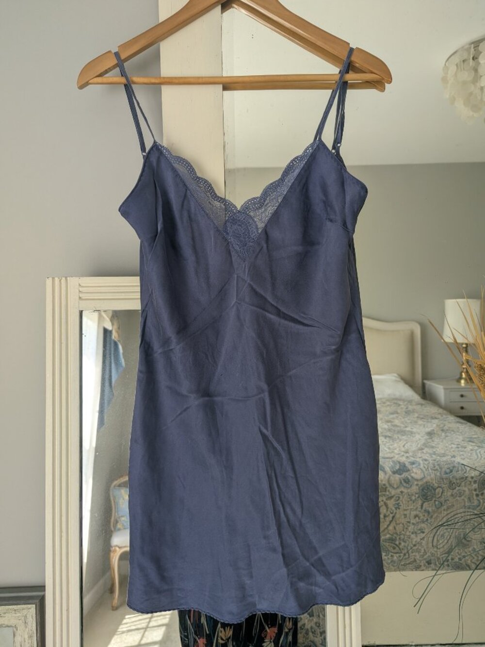 Victoria's Secret Small Blue Lace-Trimmed Mini-Length Cute 100% Silk Chemise - Picture 9 of 13